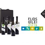 Nuestro aceite de oliva virgen extra (aove) Quaryat Blend, recibe la máxima puntuación de la Guía Flos olei de Marco Oreggia