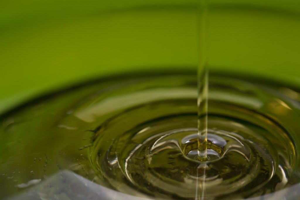 La almazara quaryat Dillar informa sobre los distintos tipos de aceite extistentes. Producción Sostenible y calidad medioambiental