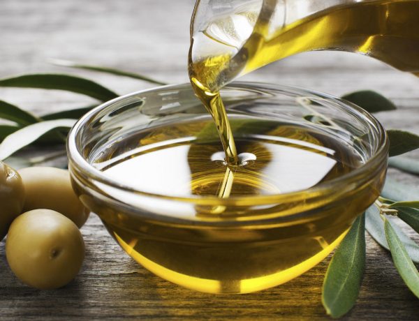 aceite de oliva virgen extra. Aceite de oliva 100% natural, aceituna verde
